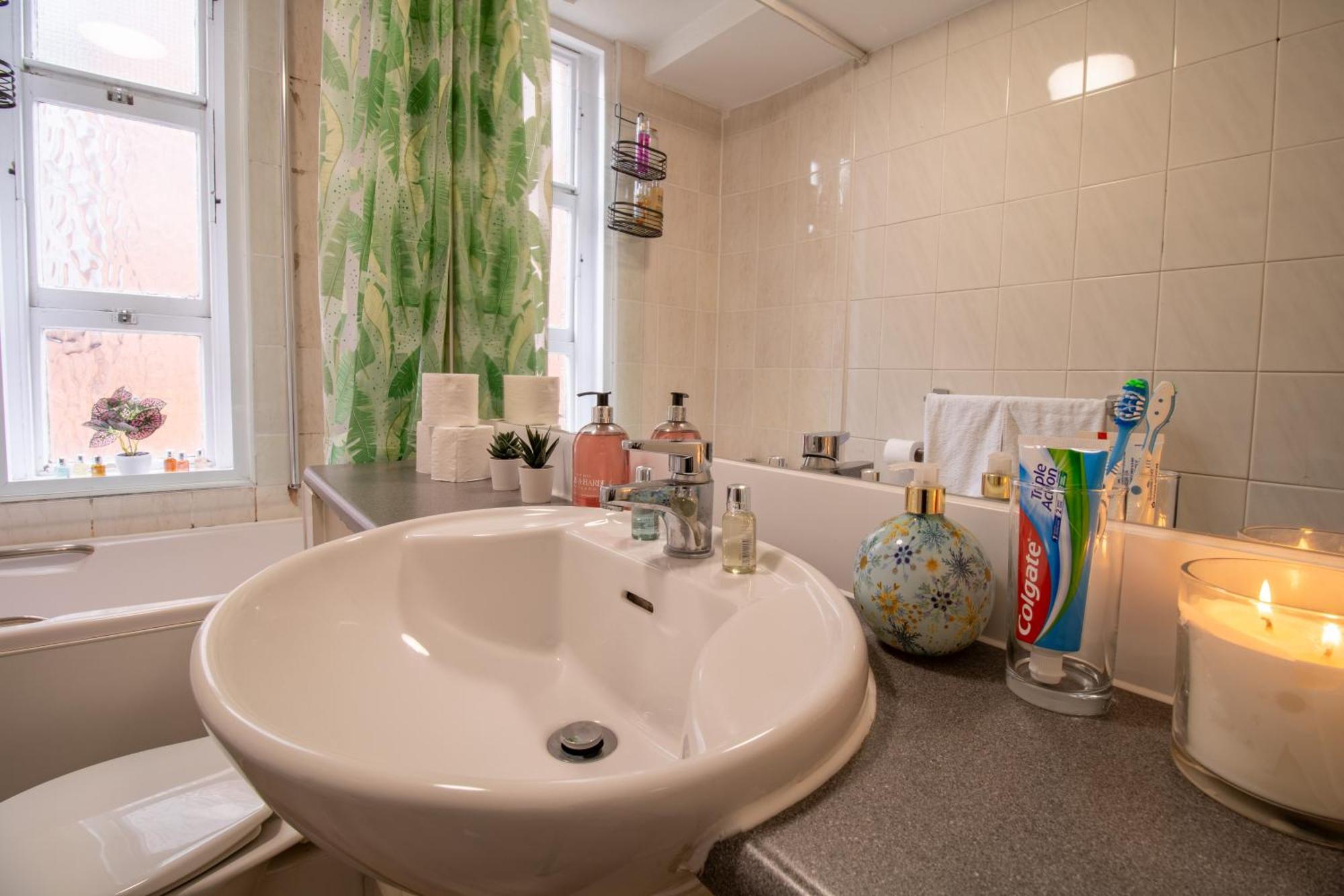 Cosy 2-Bedroom Apartment In Mayfair 8Cb - 4Th Floor No Elevator London Exterior photo