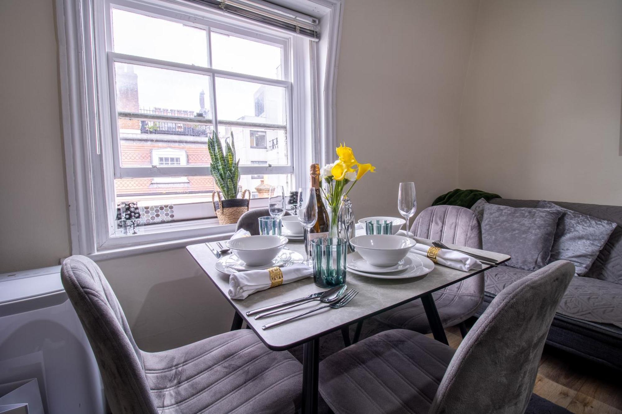 Cosy 2-Bedroom Apartment In Mayfair 8Cb - 4Th Floor No Elevator London Exterior photo